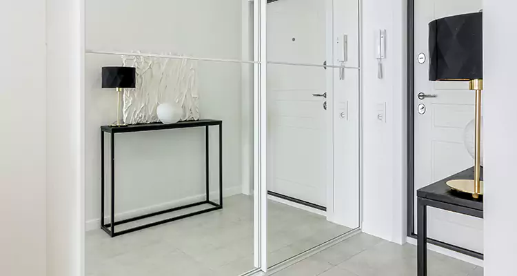 Mirrored Bifold Closet Doors Repair in Sarasota Springs, FL