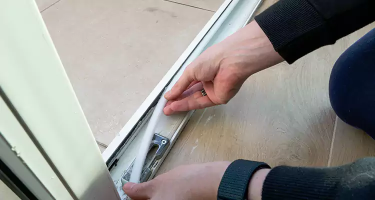 Garage Door Off Track Repair in Sarasota Springs, FL