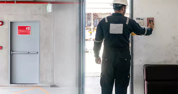 Emergency Fire Exit Door Repair in Sarasota Springs, FL