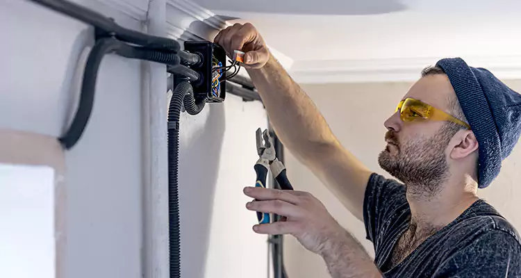 Garage Door Opener Cable Repair in Sarasota Springs, FL