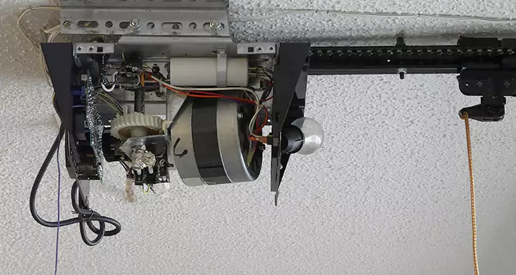 Emergency Garage Door Opener Repair in Sarasota Springs, FL