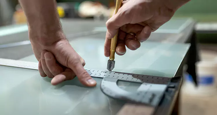 Glass Scratch Repair in Sarasota Springs, FL