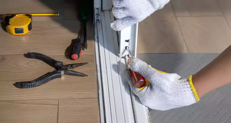 Closet Sliding Door Track Repair in Sarasota Springs, FL