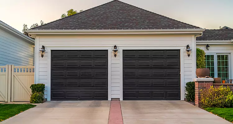Residential Local Garage Door Repair in Sarasota Springs, FL