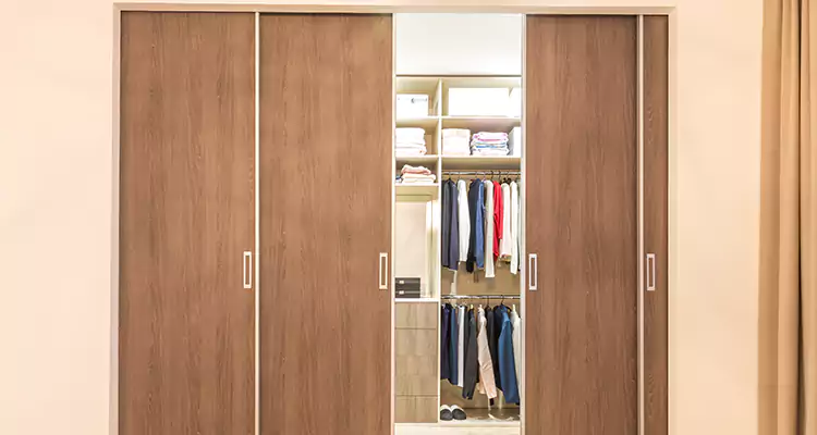 Sliding Closet Wardrobe Repairs in Sarasota Springs, FL