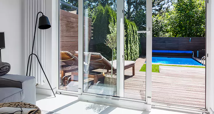 Fixing A Sliding Screen Door Roller in Sarasota Springs, FL