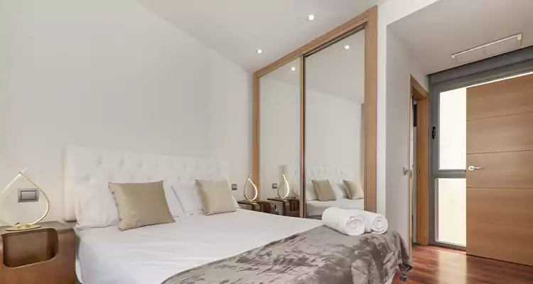 Sliding Wardrobe Door Mirror Replacement in Sarasota Springs, FL