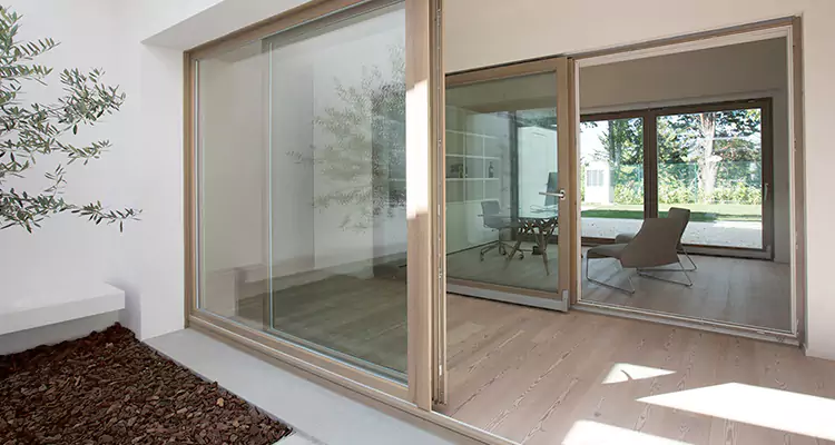 Sliding Screen Door Bottom Track Replacement in Sarasota Springs, FL